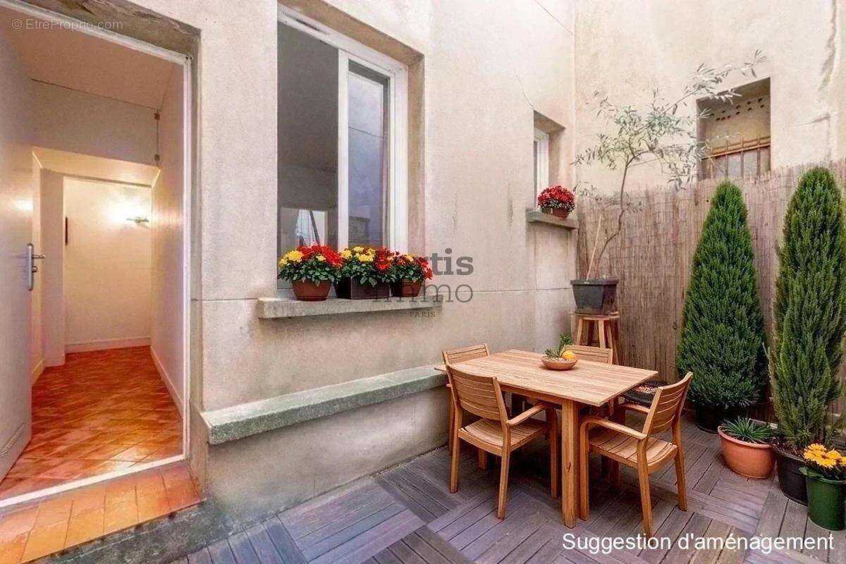 Appartement à PARIS-16E