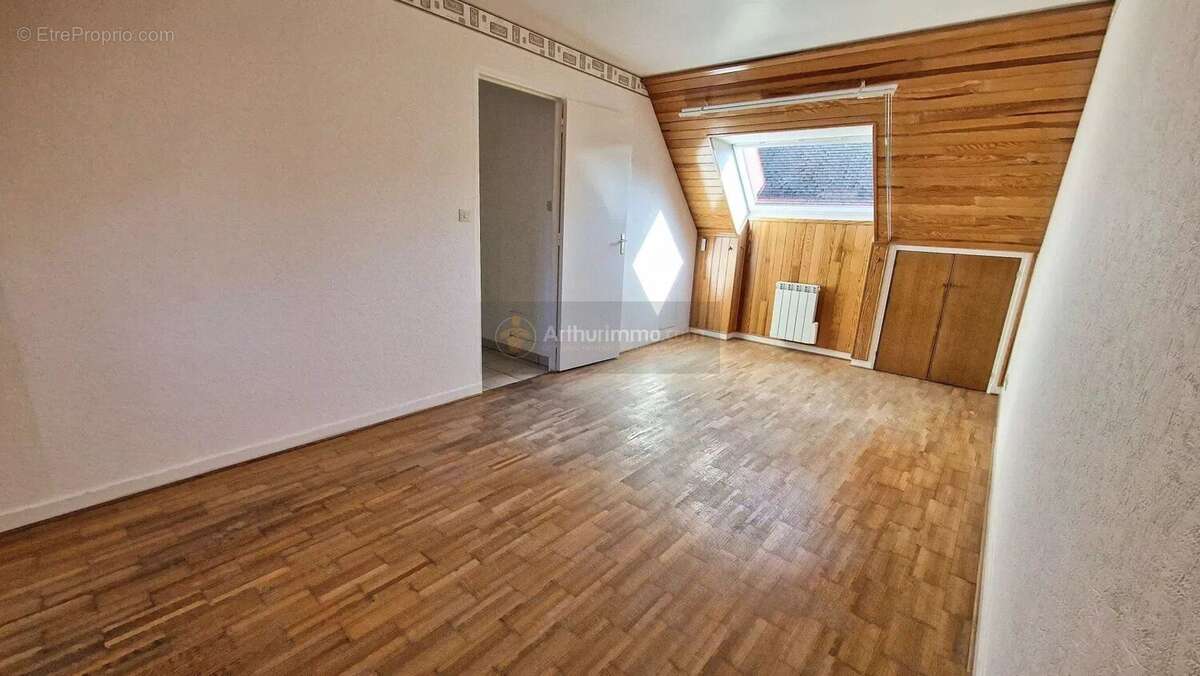 Maison à LE RELECQ-KERHUON