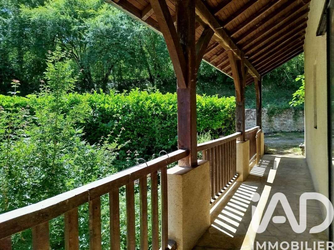 Maison 160 m² à Gourdon  - photo 2