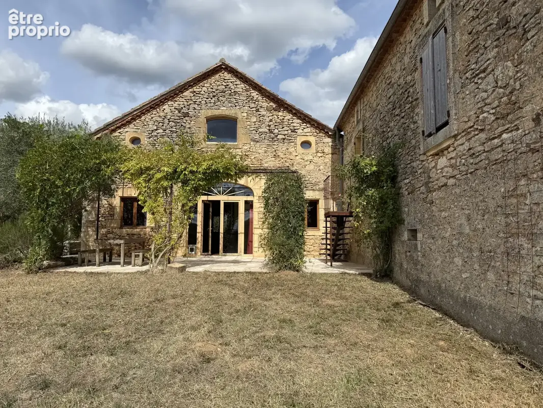 CUZORN, dans les côteaux, bel ensemble immobilier en pierre,  à quelques kilomètres de FUMEL et de ses commerc - photo 1