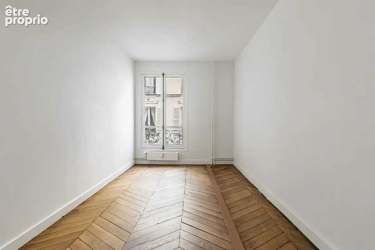PARIS 9 - rue CHAPTAL - F5  + Cave + Chambre de service - photo 9