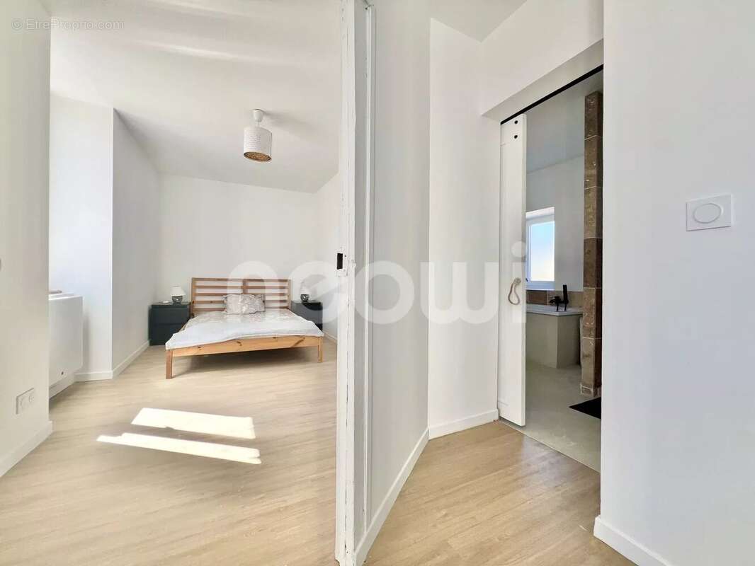 Maison à SAINT-AGOULIN