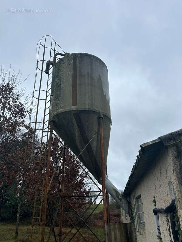 Maison à SAINT-SORNIN-LEULAC
