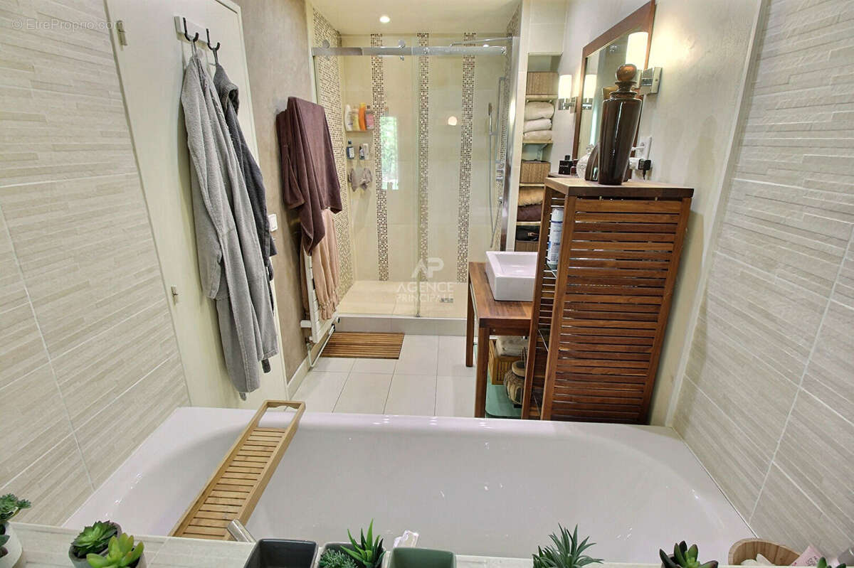 Maison à VERNEUIL-SUR-SEINE