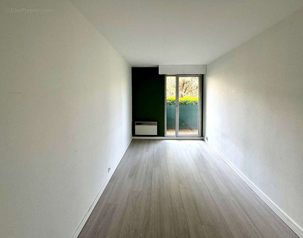 CHAMALIÈRES / Rez-de-jardin à vendre pour habitation ou profession libérale ! - photo 9