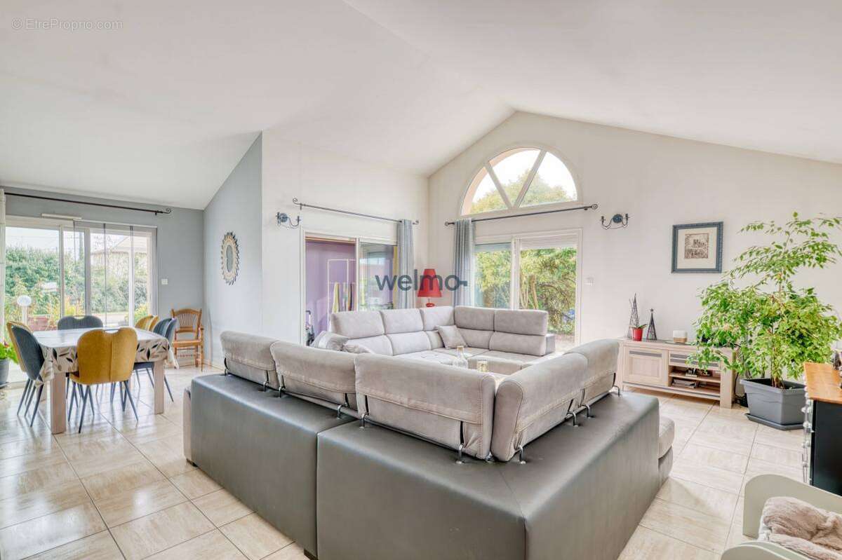 Maison à BEAUREPAIRE