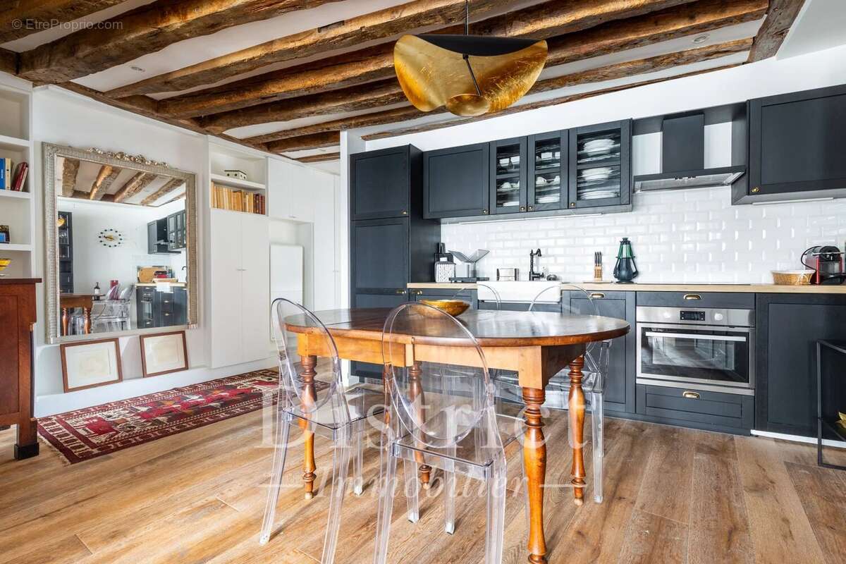 Appartement à PARIS-4E