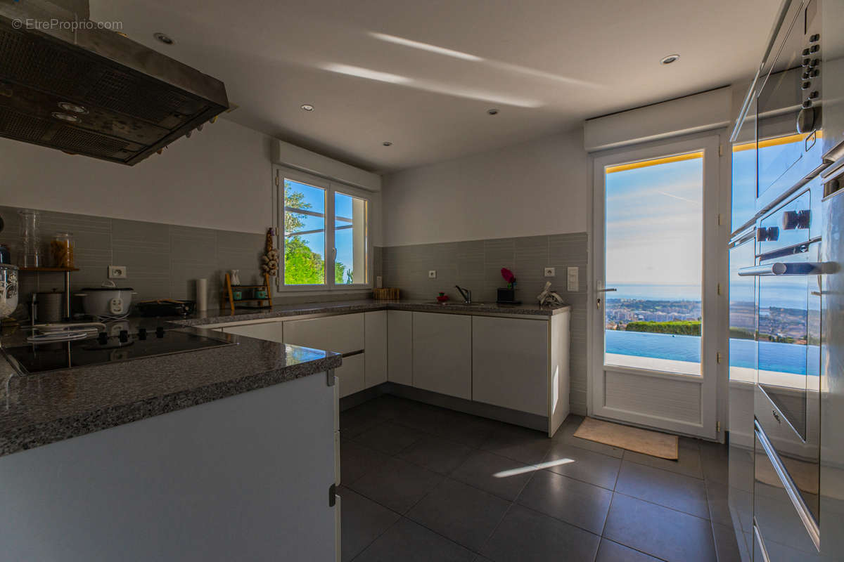 Maison à MANDELIEU-LA-NAPOULE