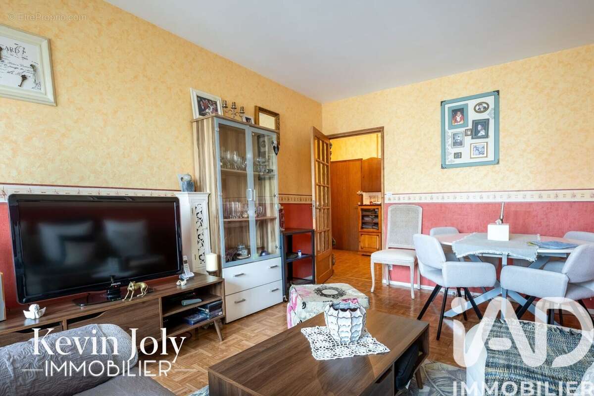 Photo 3 - Appartement à SAINT-JEAN-DE-BRAYE