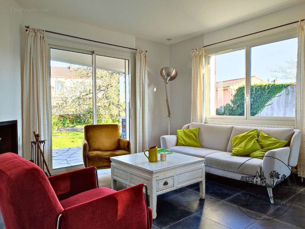 salon - Maison à LE PELLERIN