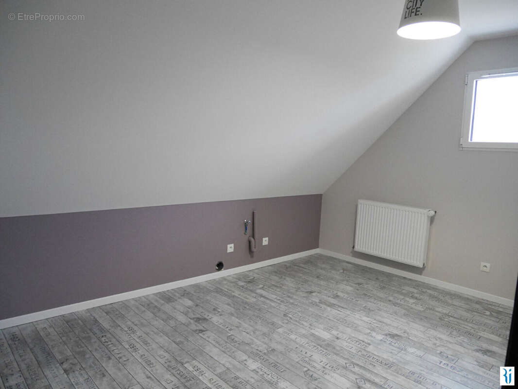 Maison à SAINT-PIERRE-DE-VARENGEVILLE