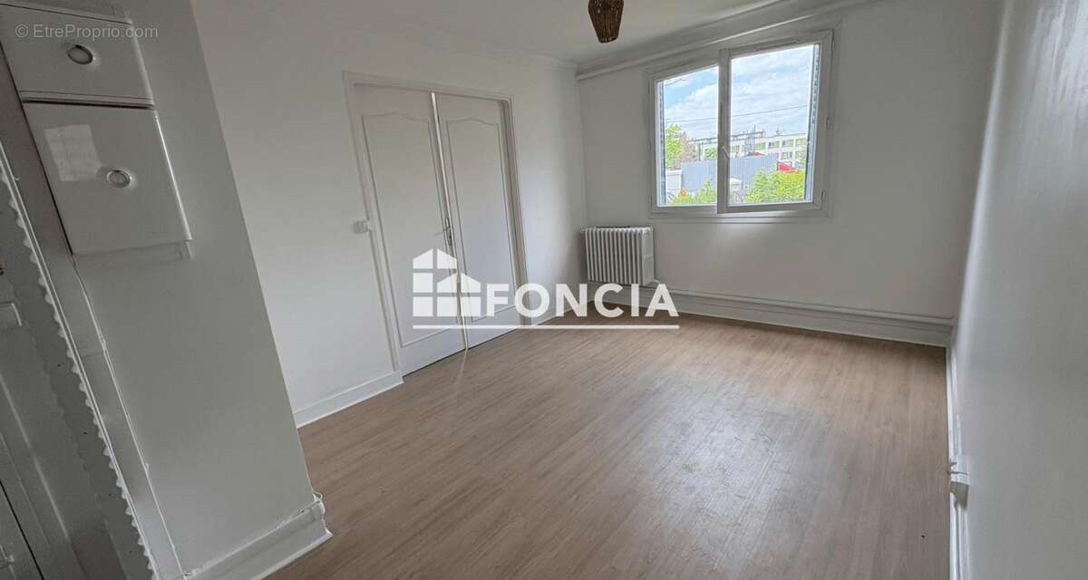 Appartement à AUBERVILLIERS
