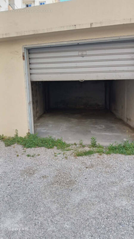 Parking à ANTIBES