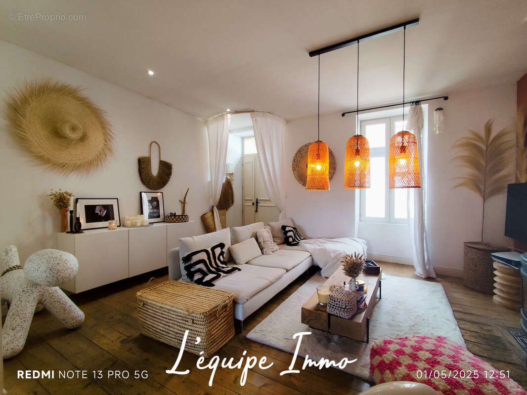 Maison à VIC-FEZENSAC