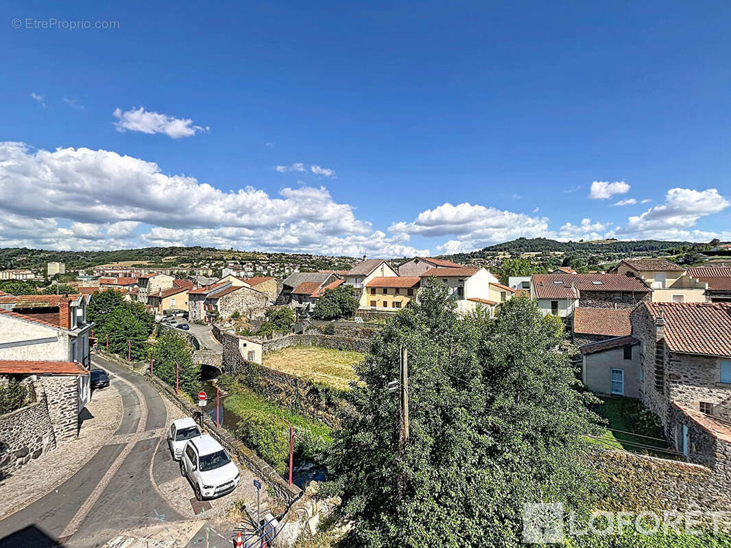 Grand T4 de 101 m² avec garage, balcon et vue dégagée - photo 10