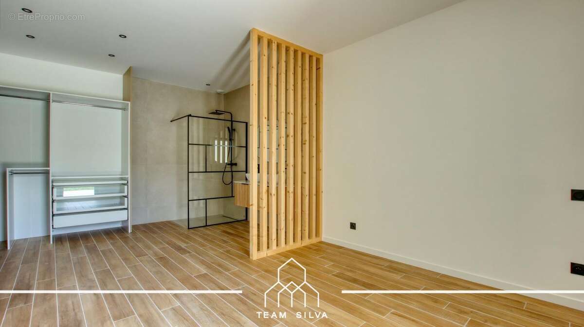 Maison à SAINT-SORLIN-EN-VALLOIRE