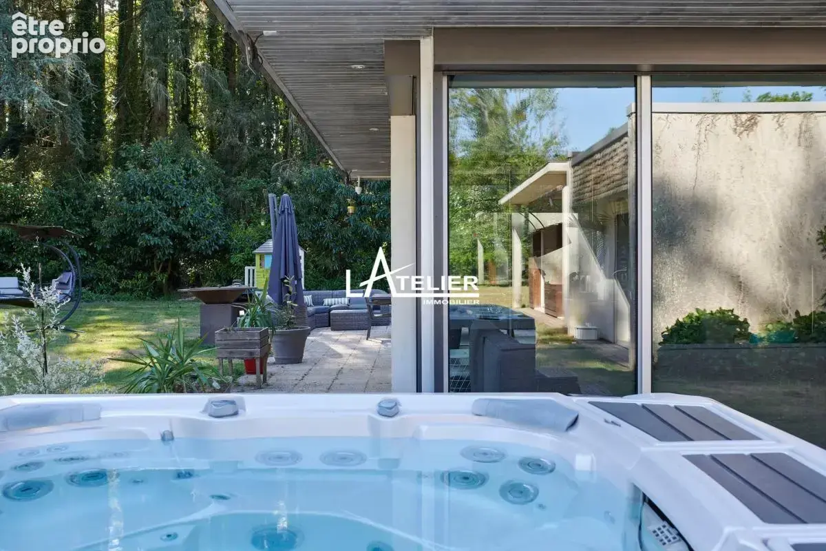 Maison 7 pièces 254 m² à vendre à Sautron (44880) - photo 2
