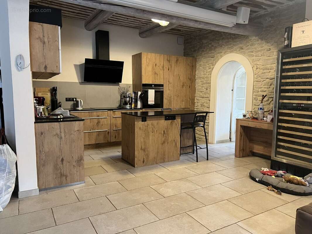 Maison à L'ISLE-SUR-LA-SORGUE