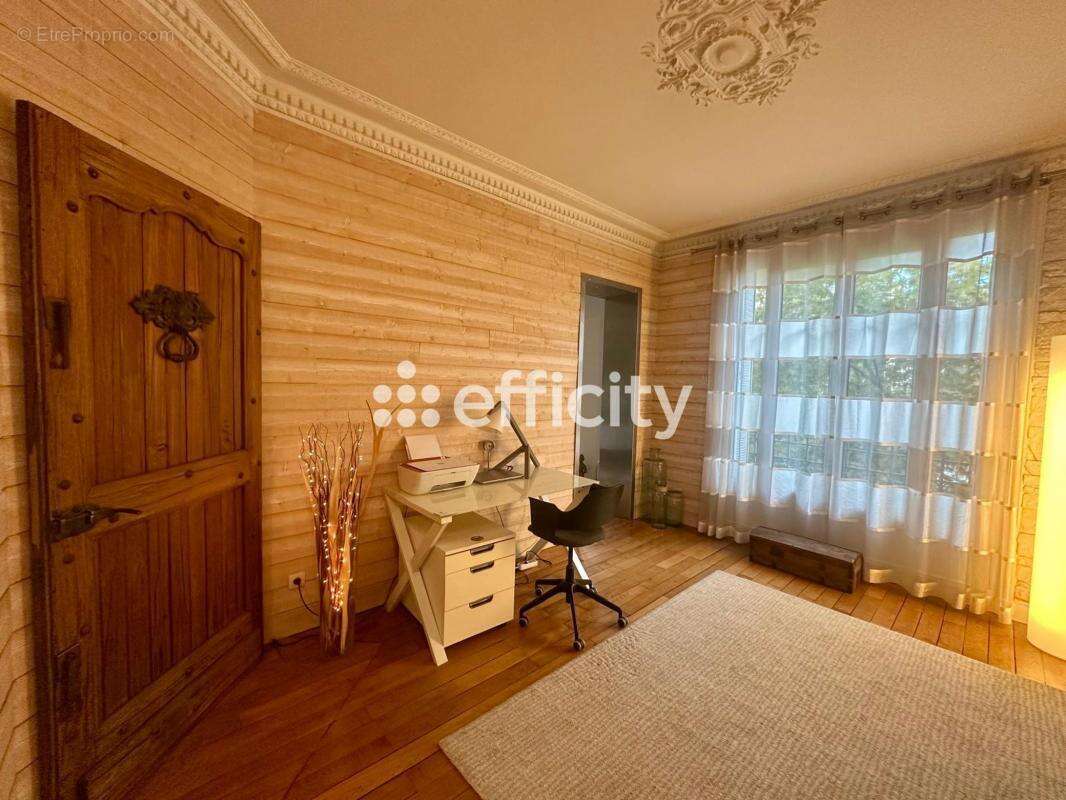 Appartement à PARIS-12E