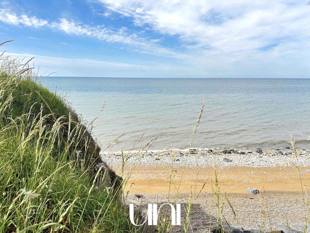Maison à LONGUES-SUR-MER