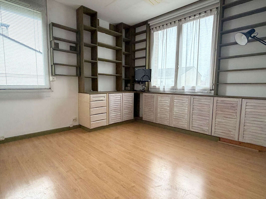 Maison à MONTIGNY-LE-BRETONNEUX