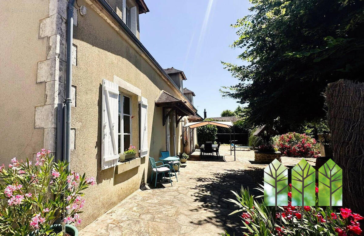 Maison à LA BERTHENOUX