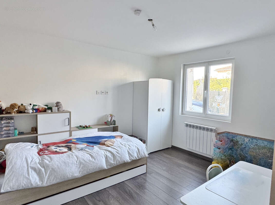 Appartement à GREZIEU-LA-VARENNE