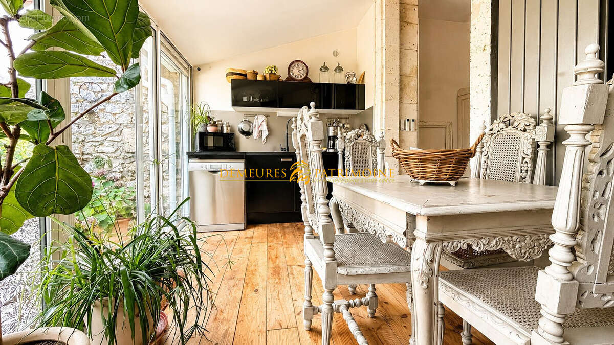 Maison 111 m² à Angouleme  - photo 2