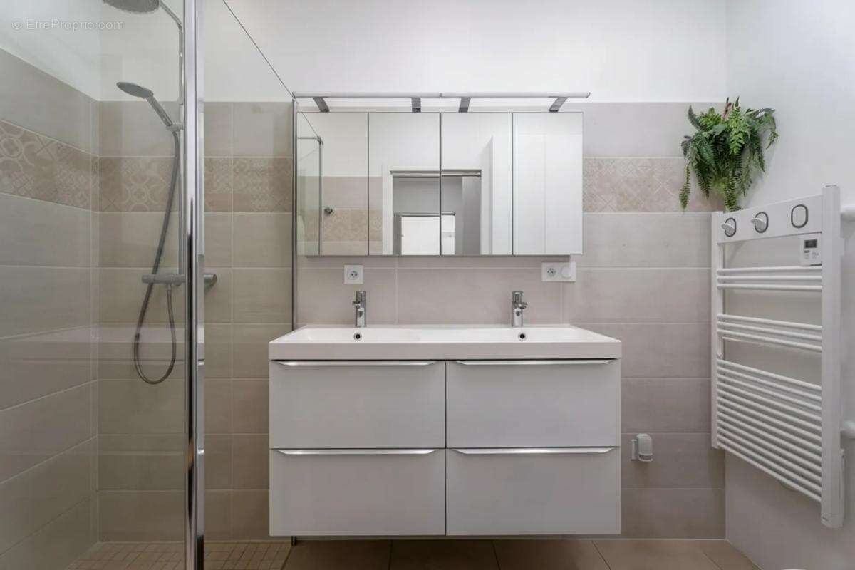 Maison à BLANQUEFORT