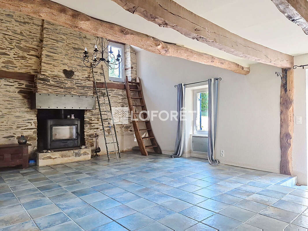 Maison à SERENT