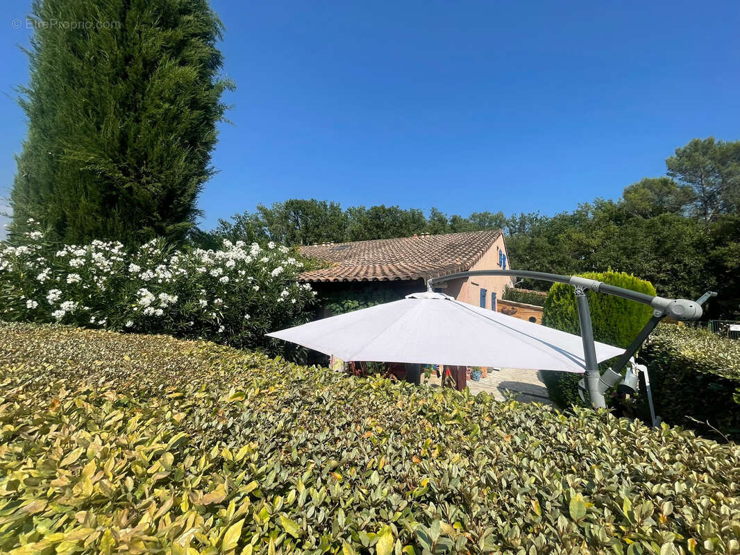 83440 tourettes maison f3 parking piscine golf terre blanche - photo 4