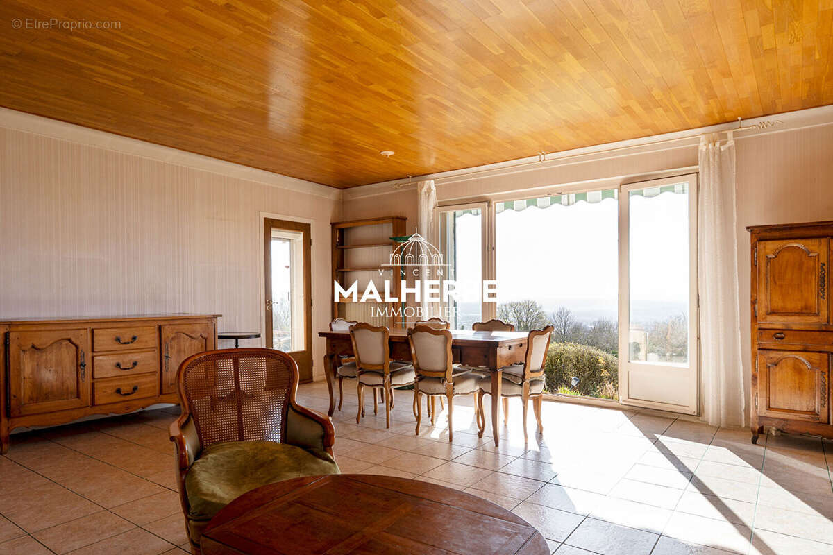 Maison à LUDRES