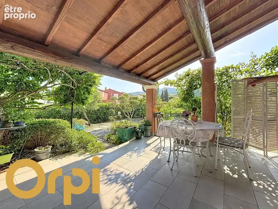 Maison lumineuse plein sud avec terrasse et jardin, dans résidence sécurisée avec piscine face au Golf de Roquebrune-sur-Argens - photo 3