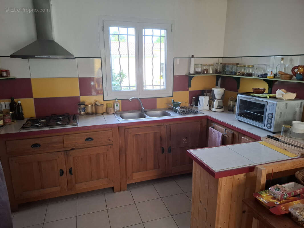 Maison à FONTVIEILLE