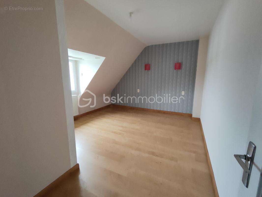 Maison à SAINT-GERMAIN-EN-COGLES