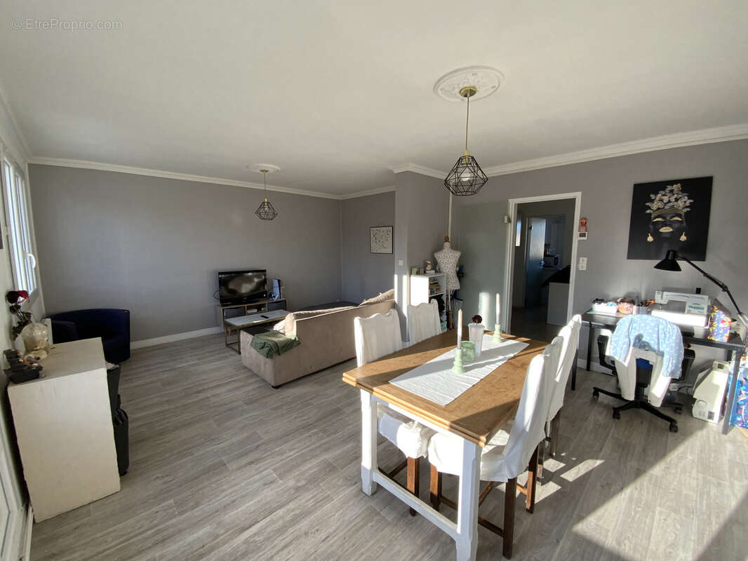 Appartement à GRAVIGNY