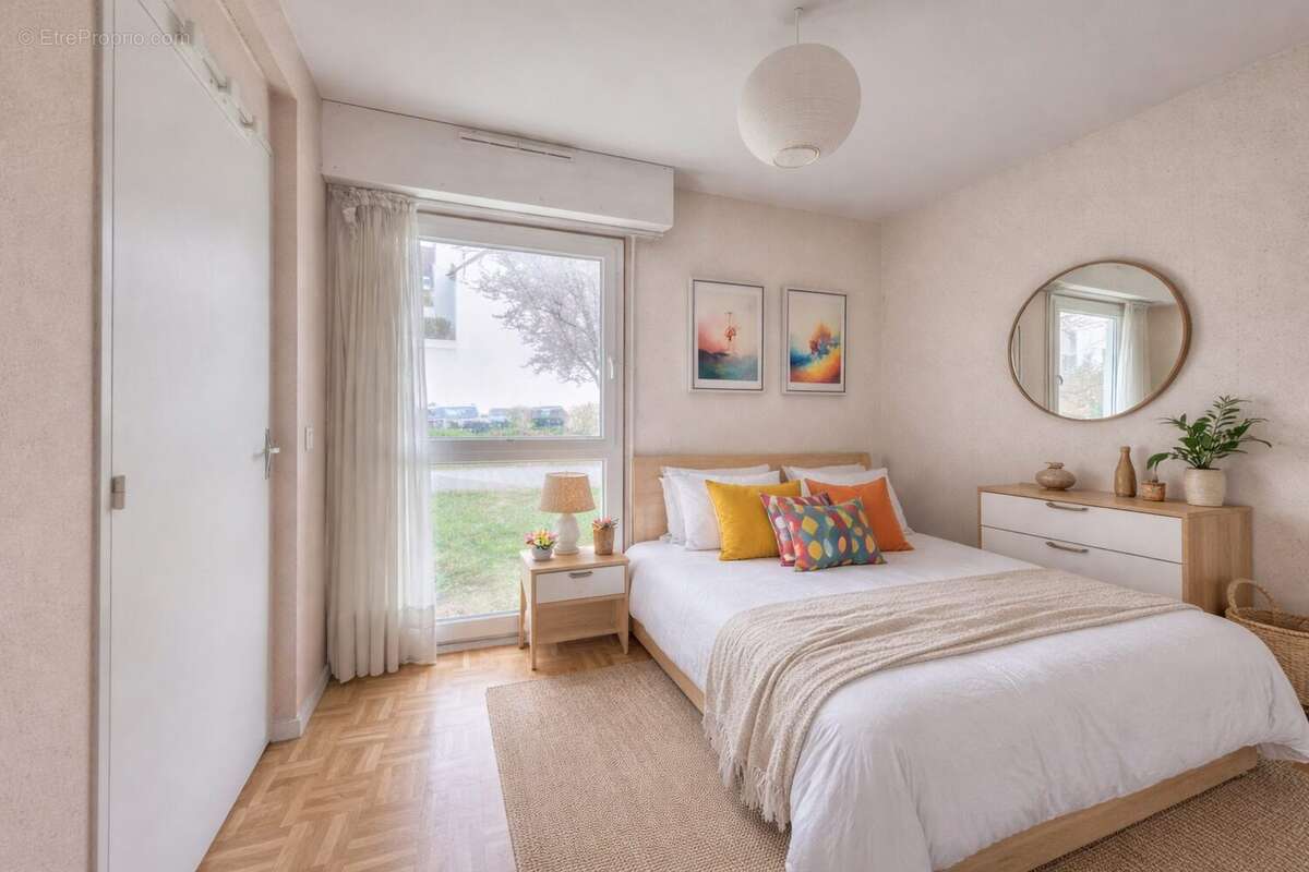 CHAMBRE 1 - re aménagée - Appartement à NOISY-LE-GRAND