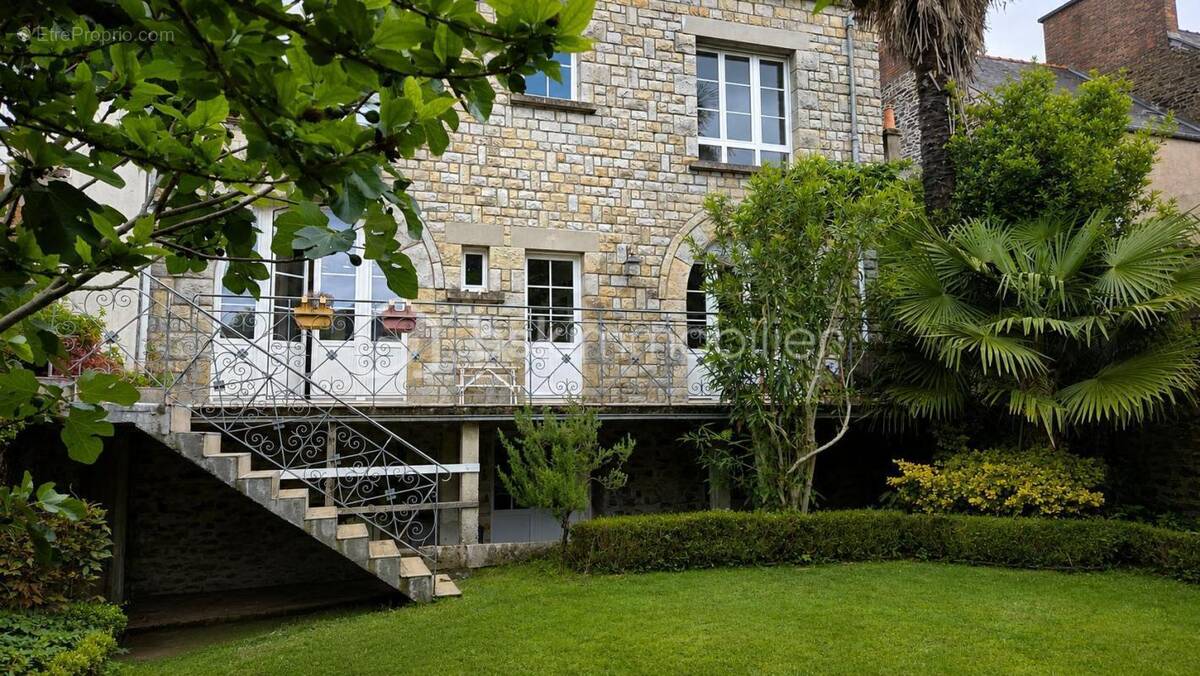 Maison à FOUGERES