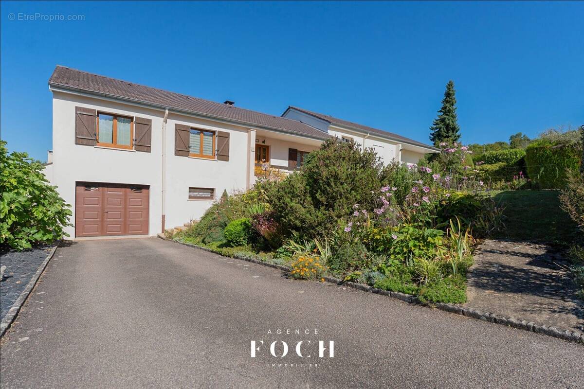 Maison à BOUXIERES-AUX-DAMES