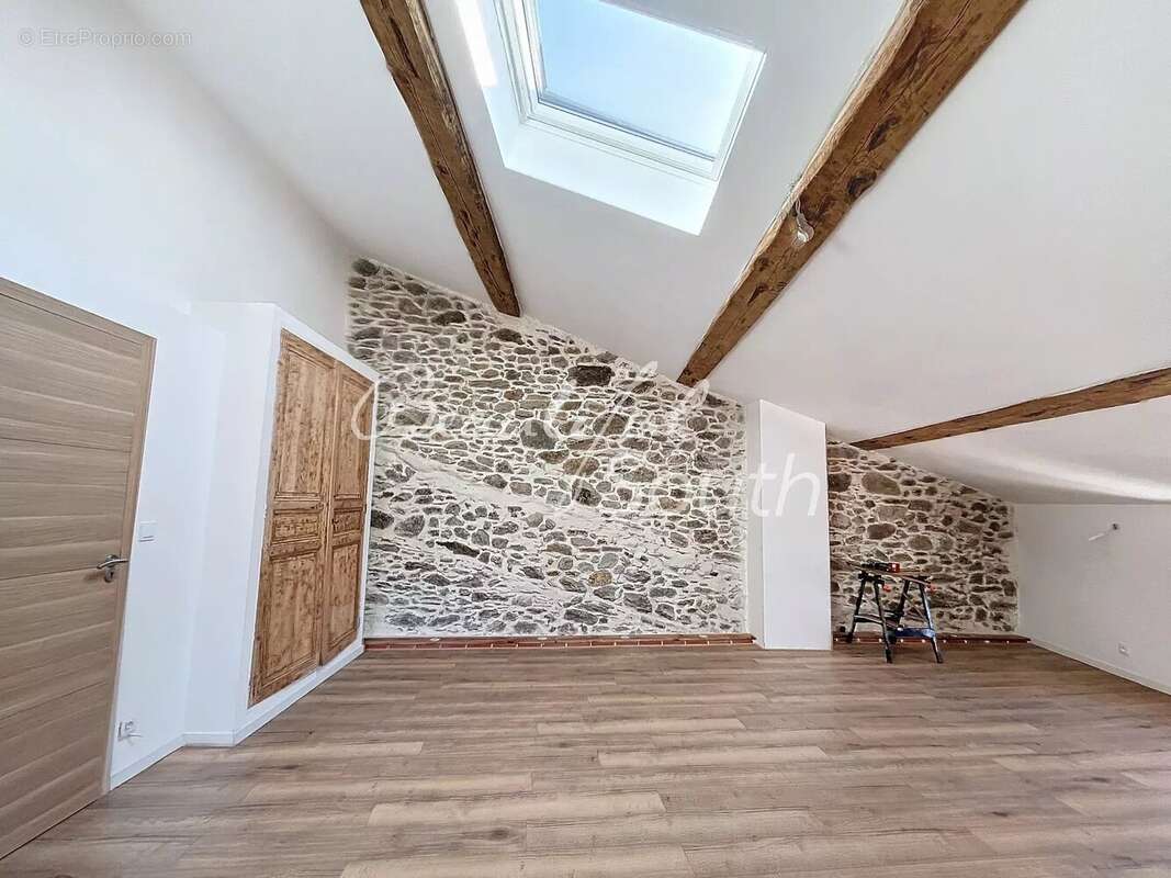 Maison à MONTESQUIEU-DES-ALBERES