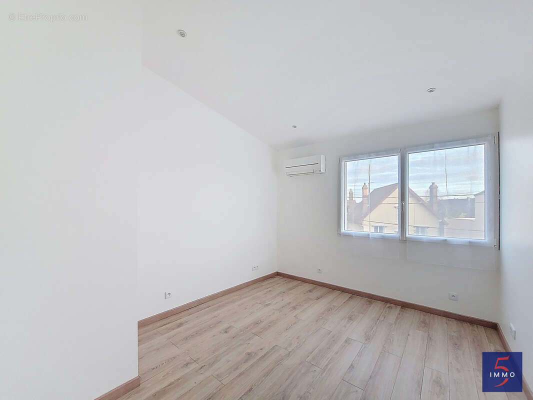 Maison à GOURNAY-SUR-MARNE