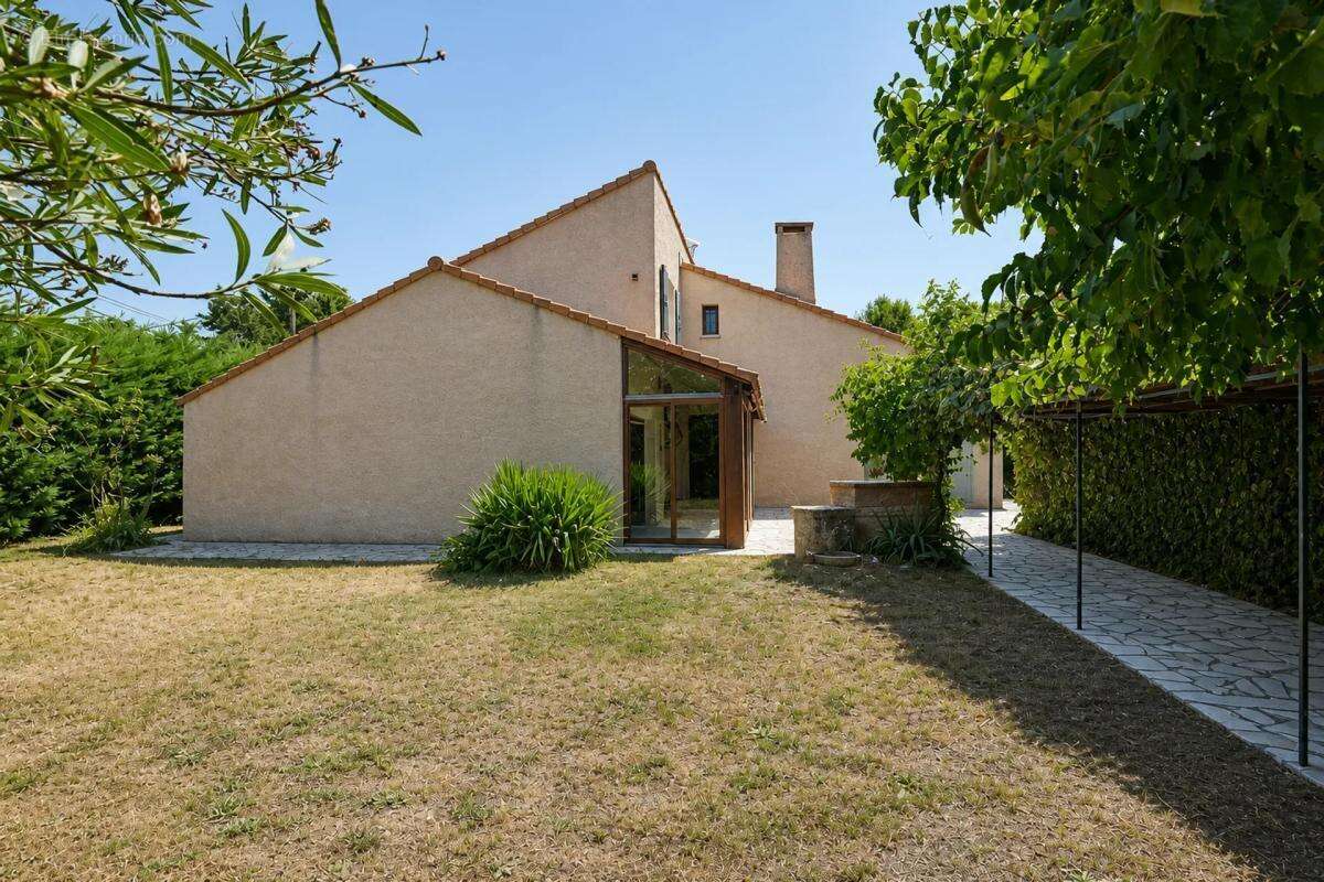 Maison de 5 pièces de 129 m² à Arles - photo 25