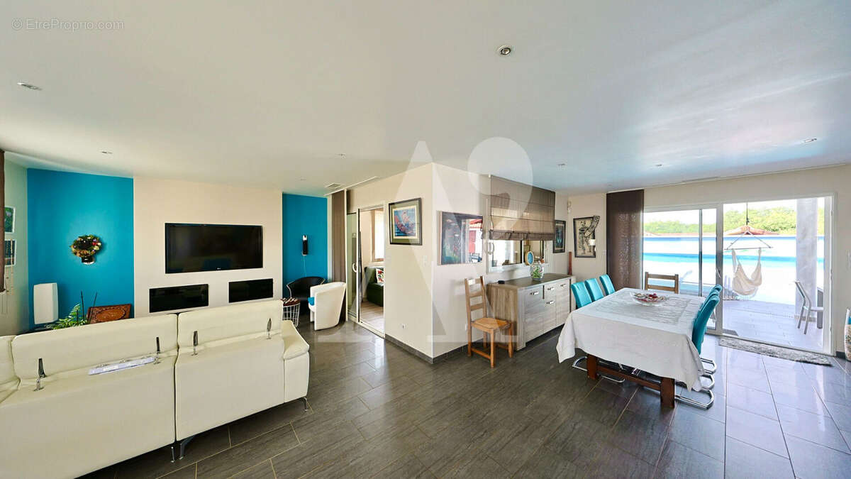 Maison à SAINTE-MARIE-DE-GOSSE