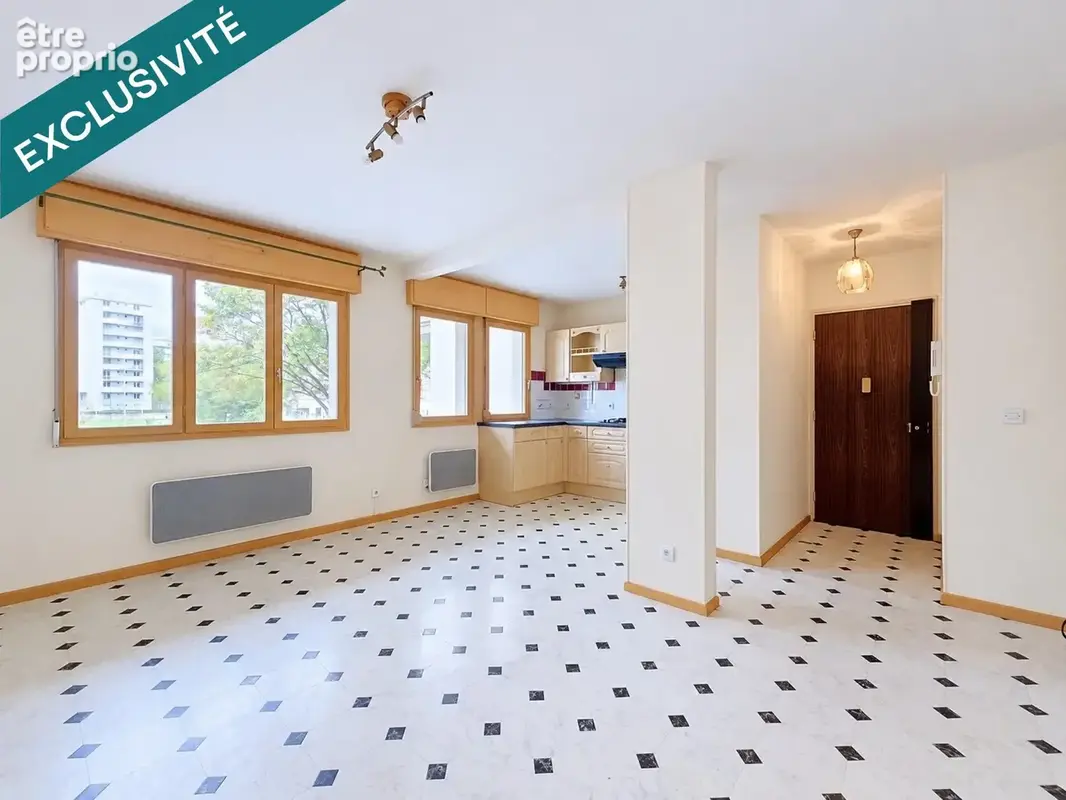 Photo 1 - Appartement à VILLEURBANNE