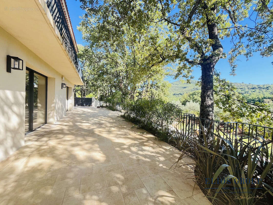 Maison à NANS-LES-PINS