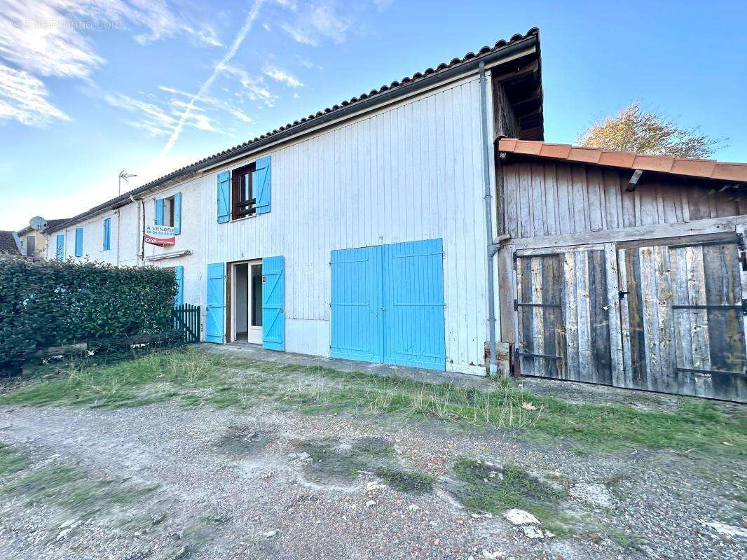Maison à ROAILLAN