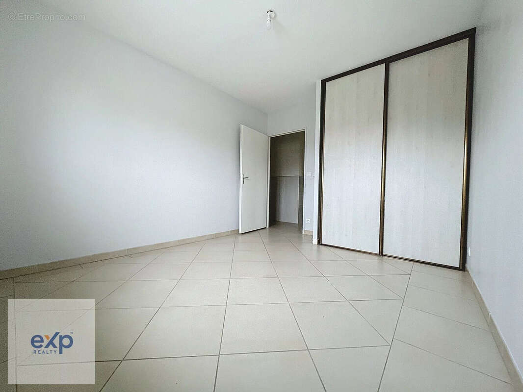 Maison 234 m² à Houlbec-Cocherel  - photo 5