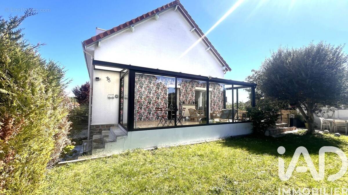 Photo 1 - Maison à VILLENEUVE-LE-ROI