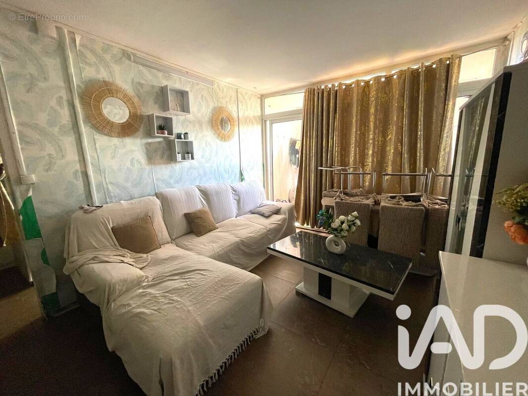 Photo 1 - Appartement à SAINT-DENIS