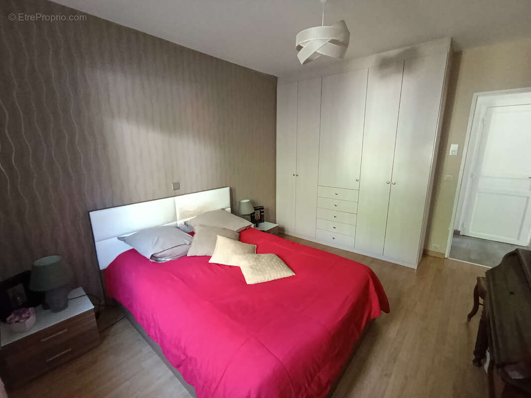 Maison à BURES-SUR-YVETTE